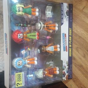 Clos.NWT JailBreak action figures